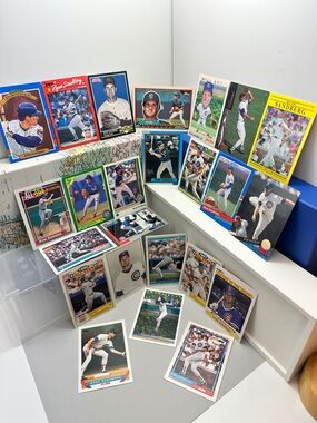 Ryne Sandberg Cubs vintage lot of 24
